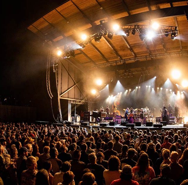 https://groovesolventless.com/wp-content/uploads/2022/09/Featured-Photo-Tedeschi-Trucks-Band.220901-640x628.jpg