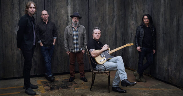 https://groovesolventless.com/wp-content/uploads/2023/03/Social-Jason-Isbell-and-the-400-Unit.230704-no-text-640x335.jpg